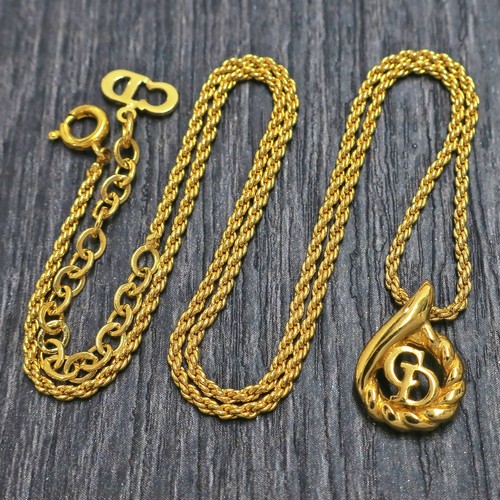 Collier pendentif breloque
