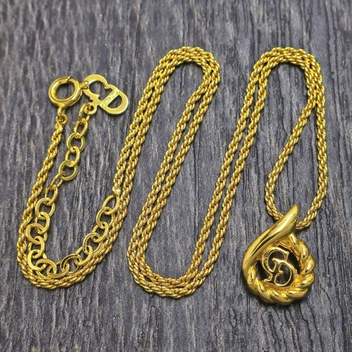 Collier pendentif breloque