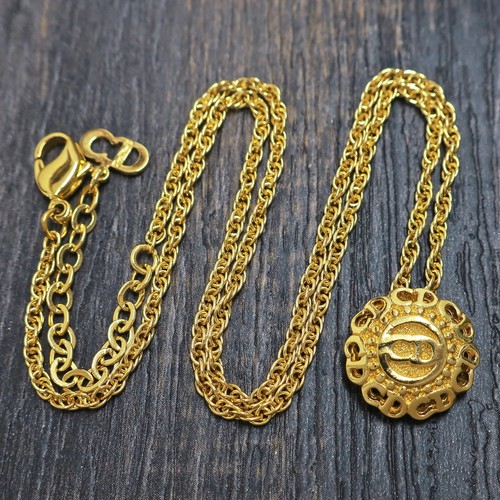 Collier pendentif breloque