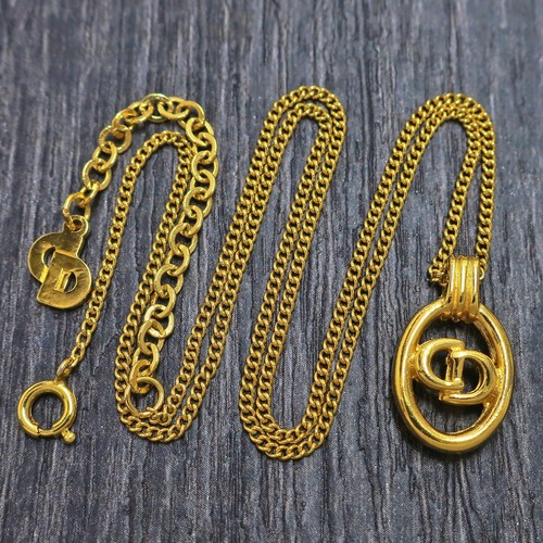 Collier pendentif breloque